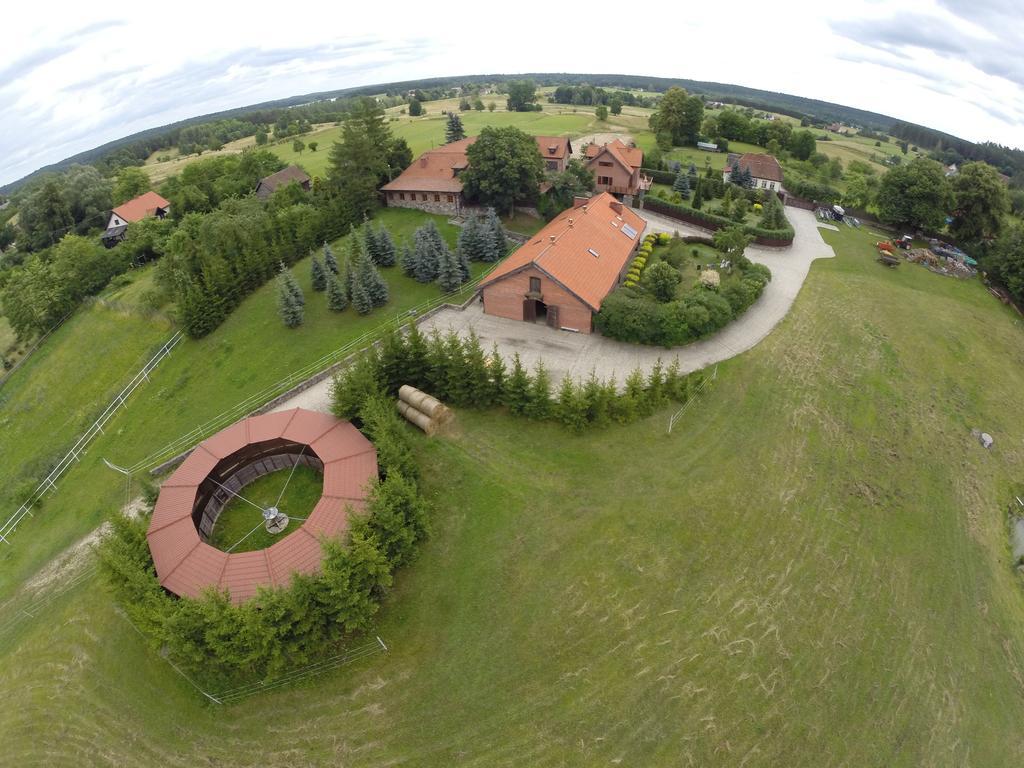 Stajnia Lipowo 45 Villa Eksteriør billede